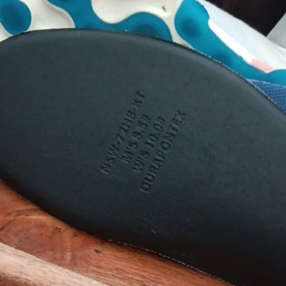 Nike Women's Cream and Pink Sneakers - Picture 15 of 16